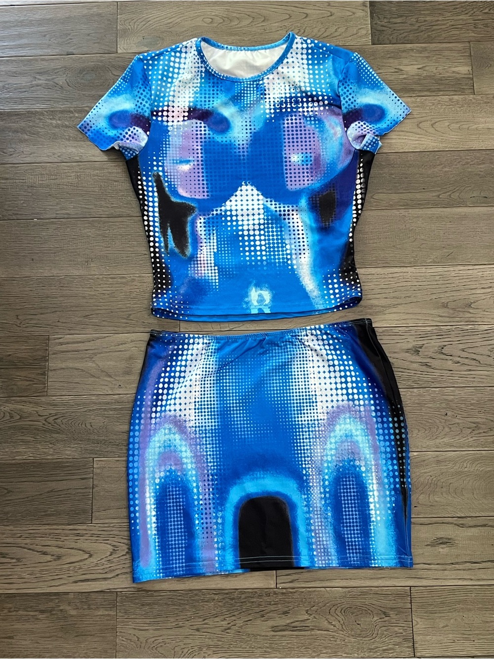 Women’s 2-piece Set Blue/ White Top and Skirt